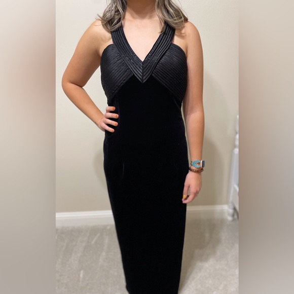 Alex Evenings Dresses & Skirts - Black velvet elegant evening gown